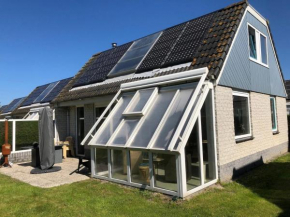 Holiday home for 6 guests near sea